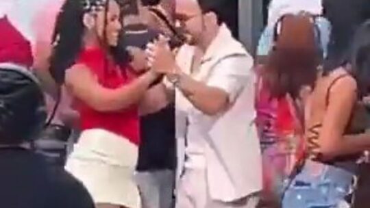 Luis Fonsi graba video musical en río Fula, Bonao