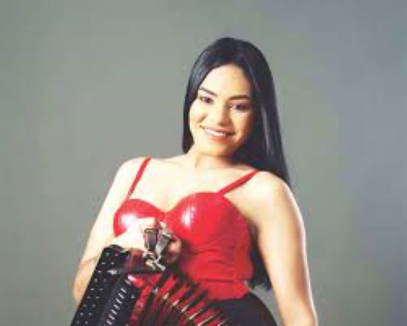 Demandan por RD$20 MILLONES A Nelly Francisca Torres
