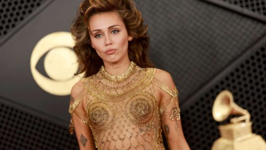 Miley Cyrus gana el primer Grammy de la noche