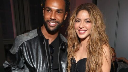 Shakira visita Carbone en Nueva York, acompañada de Lucien Laviscount; ¿se dará una segunda oportunidad en el amor?