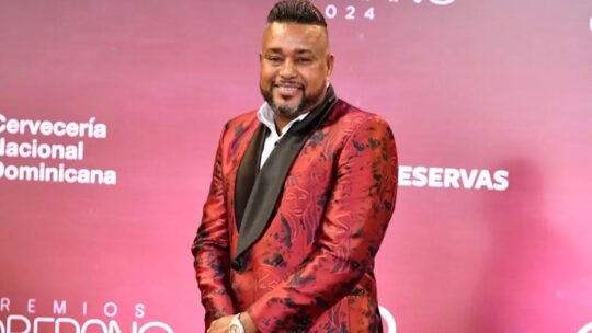 Luis Miguel del Amargue el Bachatero del Año Premios Soberano