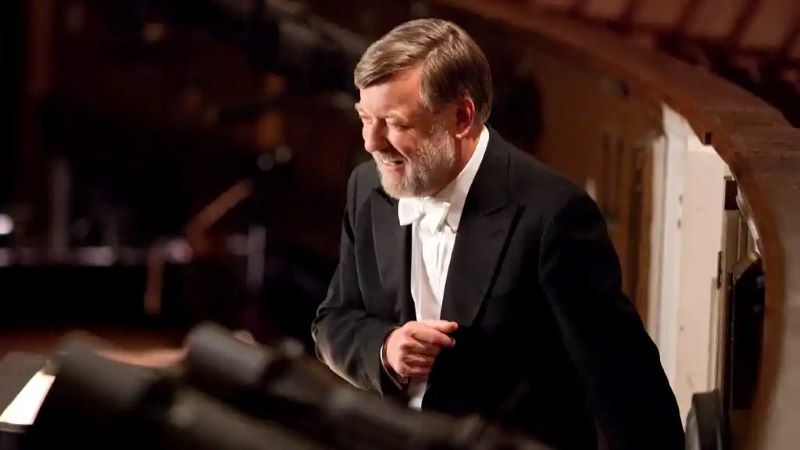 Muere director de orquesta Britanico Andew Davis a los 80 años