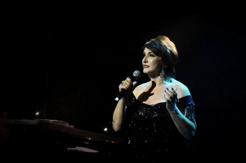 Cecilia García «Vibrante» en su concierto en Escenario 360