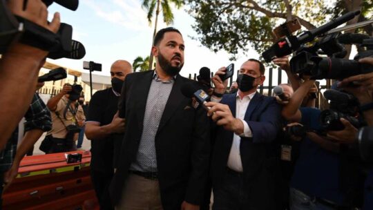 Detalles del traslado de Raphy Pina a un Hogar Intermedio en Miami
