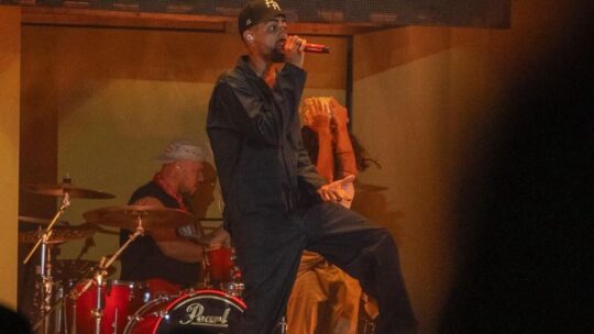 Jay Wheeler desbordó de trap y emociones el Pabellón de Voleibol en la primera función de su concierto en RD