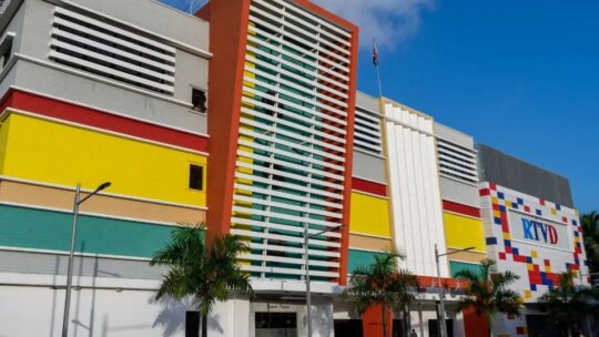 Televisión pública o televisión autónoma