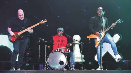 El toque sinfónico para celebrar los 35 años de la banda de rock local más emblemática