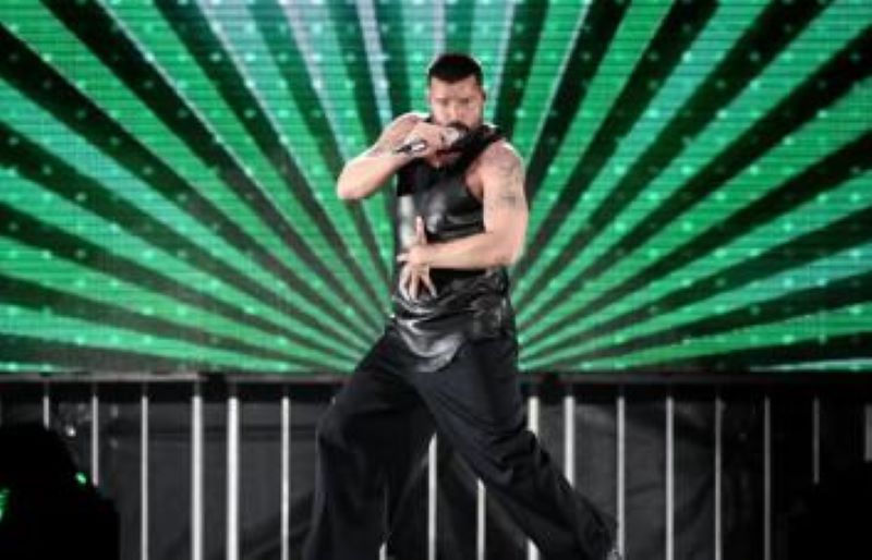 Ricky Martin da «espaldarazo» al cantante Johann Vera luego de confesión íntima