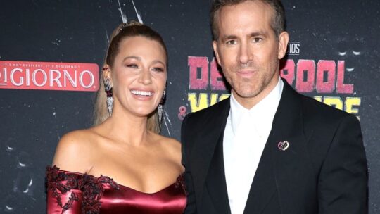 Blake Lively revela que su esposo, Ryan Reynolds, escribió una de las escenas de su nueva película: ‘It ends with us’