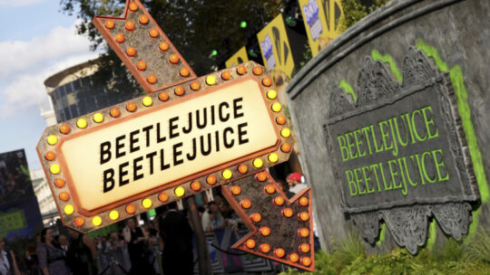 “Beetlejuice Beetlejuice” se mantiene al tope de la taquilla norteamericana