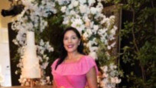 El Aroma del Amor: Rosa Mejía Presenta ‘Aqua Bella’ en un espectacular  cierre del Bridal Week