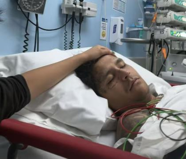 Christian Nodal es hospitalizado de emergencia
