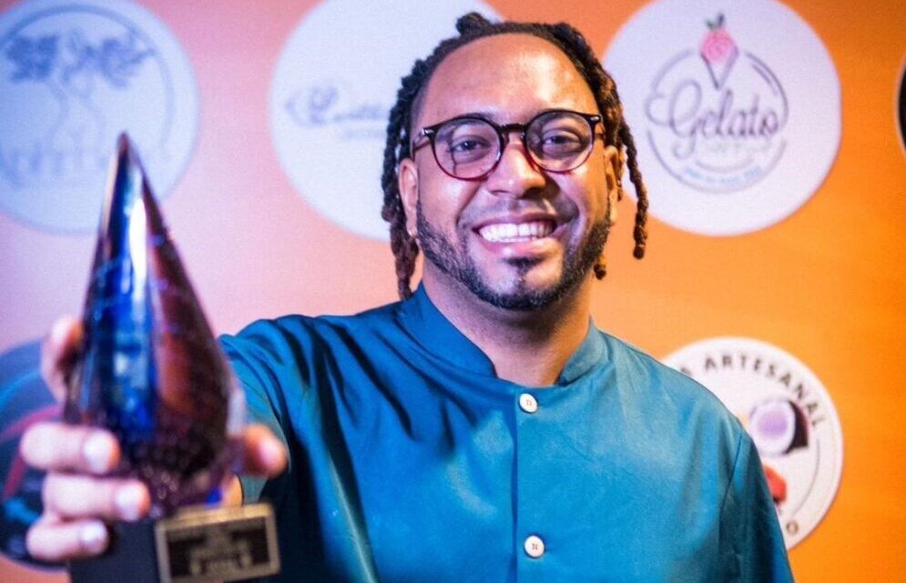 Luigui López gana premio Glamour Músic Award RD en la categoría «Artista Cristiano del Año»