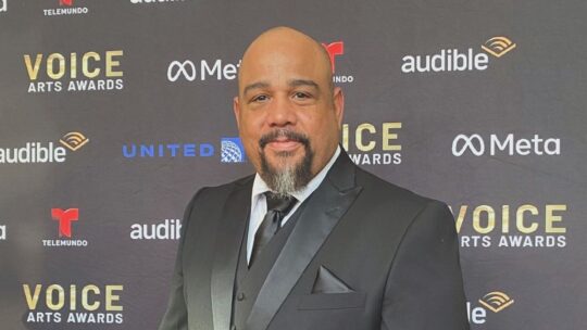 Locutor dominicano con tres nominaciones a los premios SOVAS