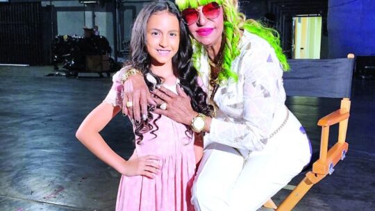 ¿Igualitas? Fahdly Jacobo interpreta a Fefita la Grande de niña