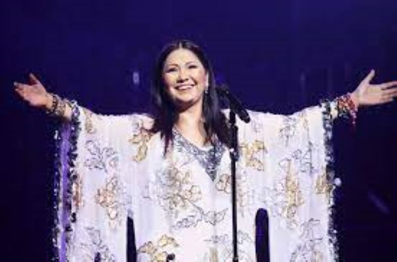 Ana Gabriel celebra su legado musical con un vibrante concierto en el Estadio Olímpico de Santo Domingo