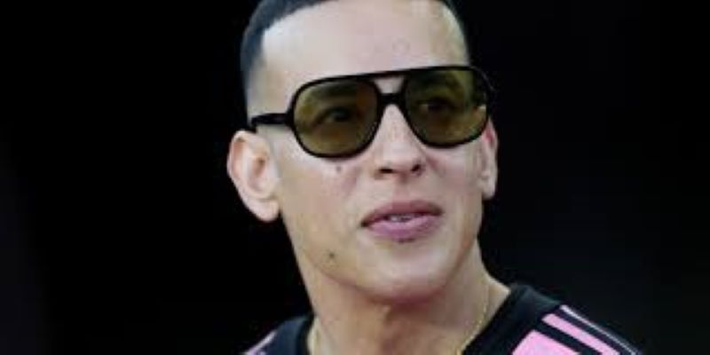Daddy Yankee asume el control de sus empresas tras acuerdo con su esposa