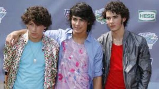 Los Jonas Brothers vuelven a Disney: los hermanos producen y protagonizan una película navideña que se estrenará a finales del 2025