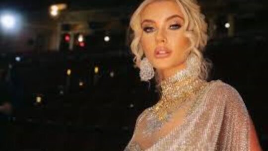 Miss Universo luce joyería de diseñadora dominicana Gisselle Mancebo