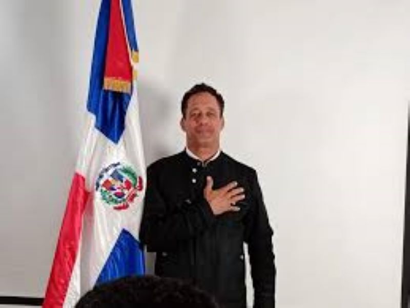 Carlos Silver busca nuevamente romper el record Guinnes cantando en Madrid