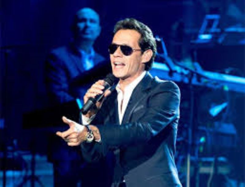 Marc Anthony celebra el amor con su música en San Valentín
