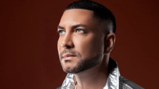 Marcos Yaroide lleva su adoración a España con la gira “España Adora”
