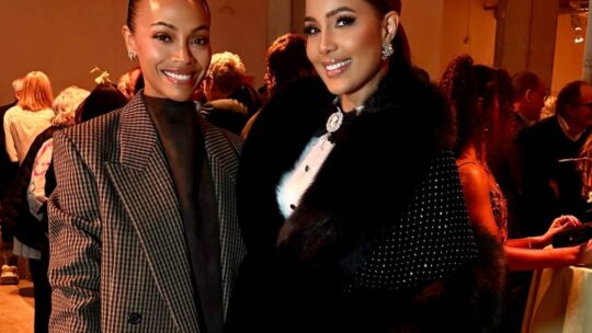 Sarodj comparte junto a Zoe Saldaña en la Gala Benéfica del Drawing Center 2025 en Nueva York