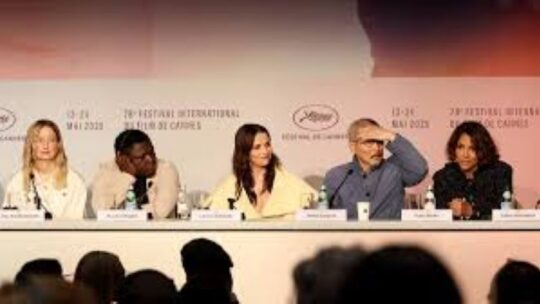 En la alfombra roja de Cannes, ni desnudez, «por decencia», ni grandes volúmenes