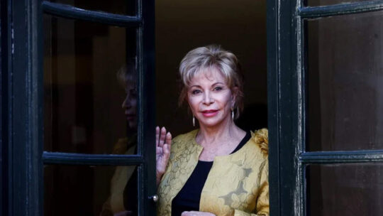 Isabel Allende, diva a sus 82 años: «Estoy enamorada de mi tercer marido, que no será el último, pero de momento funciona»