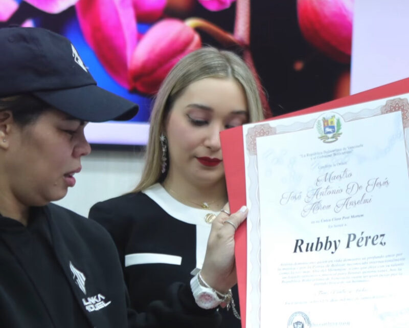 Nicolás Maduro otorga de manera póstuma la nacionalidad venezolana a Rubby Pérez