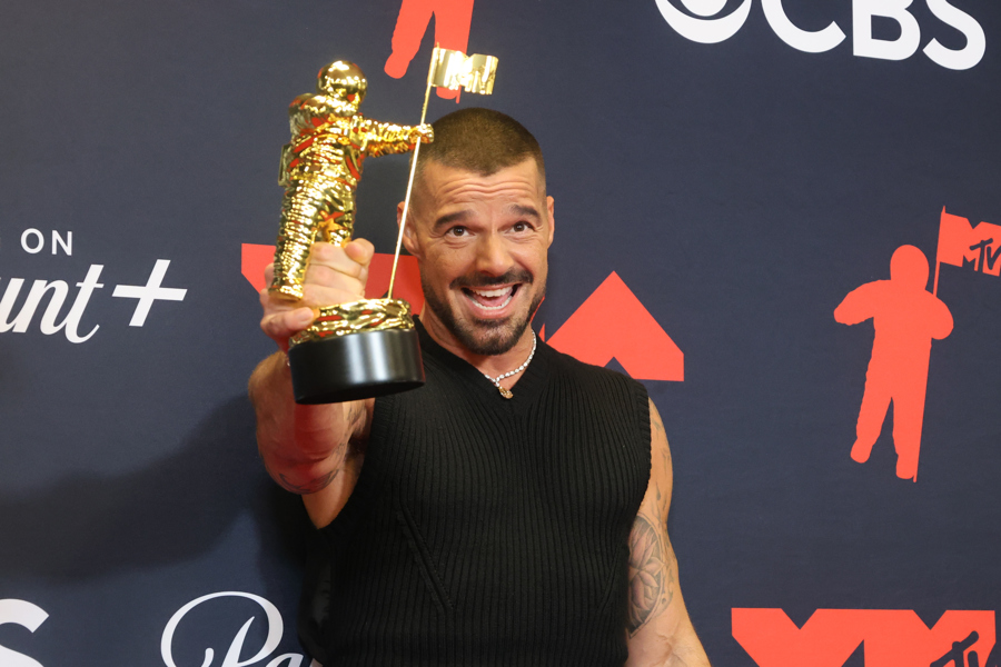 Ricky Martin recibe el primer Latin Icon Award en los MTV VMAs 2025