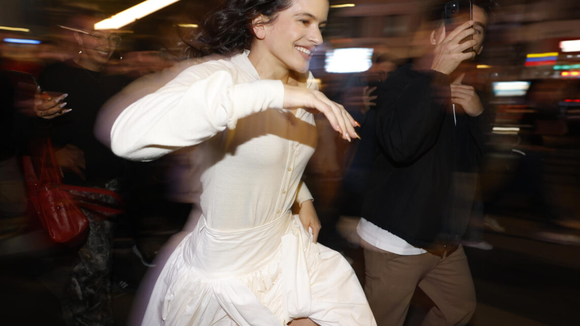 Rosalia asegura en México que su nuevo esta inspirado en las mujeres santas