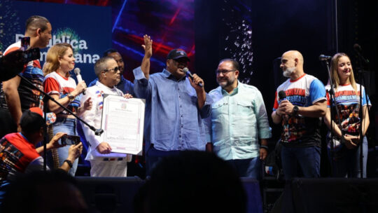 Héctor Acosta y Luis Medrano son resaltados en el corazón del merengue