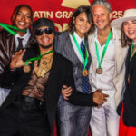 Los artistas dominicanos que buscan el gramófono dorado en los Latin Grammy 2025
