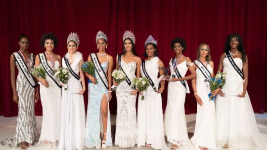 Escuela Gaviotas Ysabella celebra su 25 aniversario, haciendo un llamado a la paz mundial