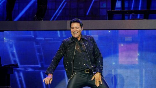 Chayanne conquistó una vez más el corazón de los dominicanos en su concierto en RD