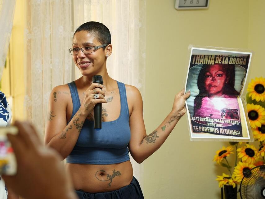 Tokischa visita Hogar Crea con donación de medio millón de pesos y un mensaje de transformación para mujeres en rehabilitación