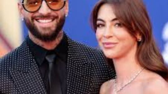 Maluma revela el sexo del bebé que espera junto a su novia