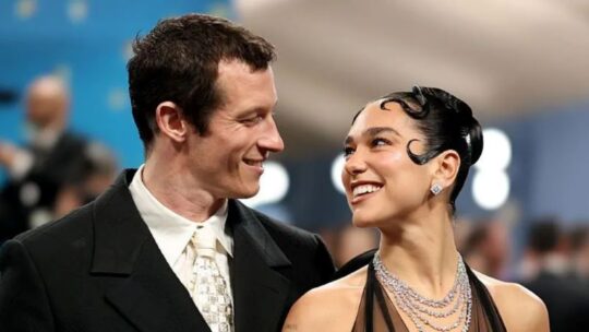 Dua Lipa se casa con Callum Turner en una discreta ceremonia en Londres