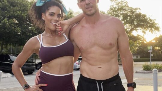 Francisca genera debate en redes sociales por su notable pérdida de peso en fotografía con su pareja