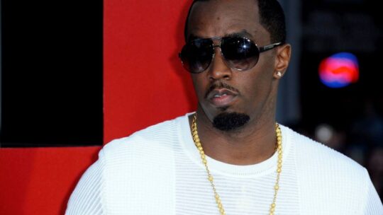 Demandan al rapero Diddy por agredir sexualmente a un actor infantil en 2007