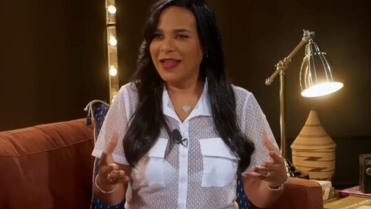 Milagros Germán felicita a Colombia Alcántara por ser pionera y trazar el camino a muchas comunicadoras