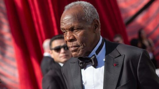 El actor Danny Glover habla sobre el alzheimer que padece: «La vida sigue»