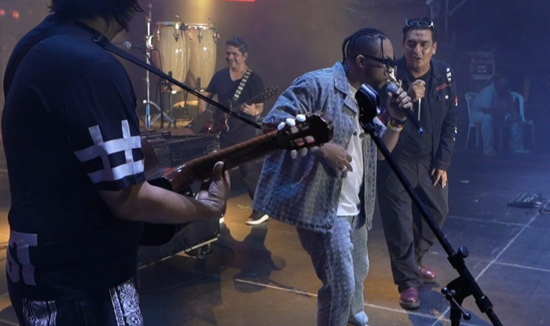 Artista dominicano Hansell Morine triunfa ante más de 90,000 personas en el Burger Show, en Ecuador