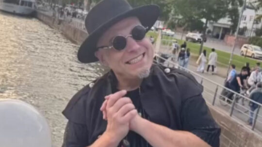 Muere Bruno Kramm, el teclista del dúo alemán Das Ich, tras dar un concierto en España