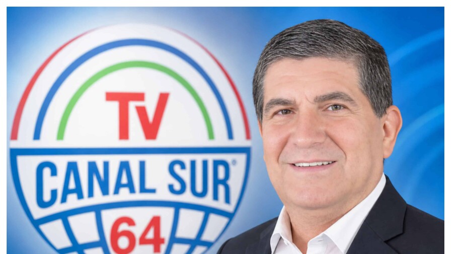 Juan Cruz Triffolio inicia una nueva etapa en TV Canal Sur con su programa «Con Punto y Coma»